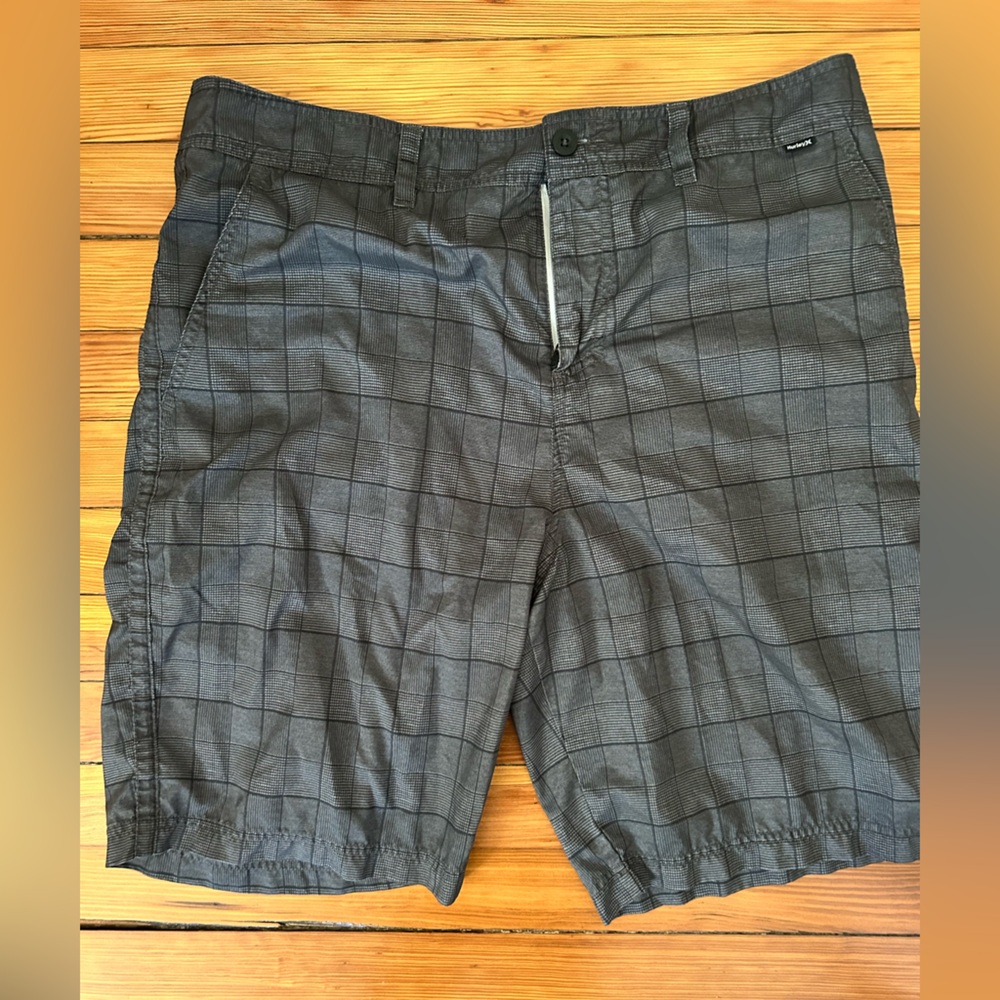 Hurley Men's Black Checkered Cargo Shorts